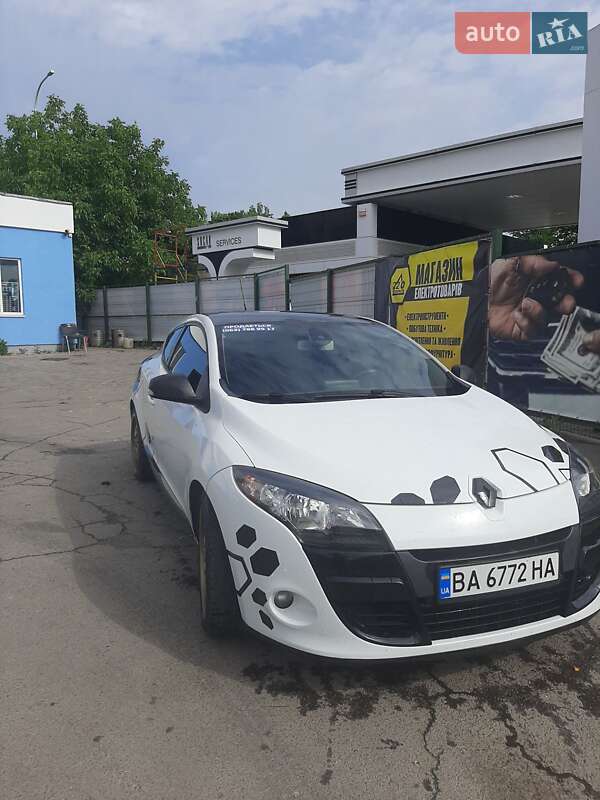 Купе Renault Megane 2011 в Умани фото 6 Купе Renault Megane 2011 в Умани