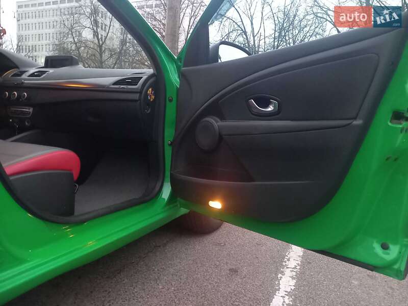 Универсал Renault Megane 2011 в Черкассах фото 30 Универсал Renault Megane 2011 в Черкассах