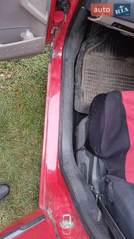 Седан Renault Megane 2003 в Отинії фото 10 Седан Renault Megane 2003 в Отинії