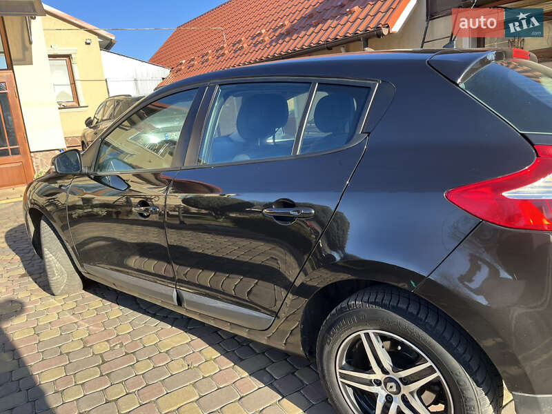 Хэтчбек Renault Megane 2009 в Николаеве фото 17 Хэтчбек Renault Megane 2009 в Николаеве