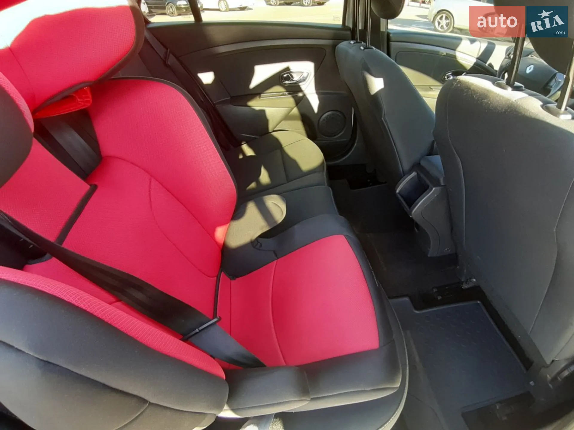 2014 Renault Megane - мініатюра 12