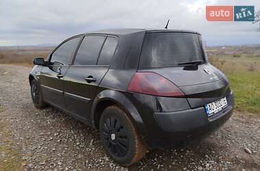 Хэтчбек Renault Megane 2005 в 
