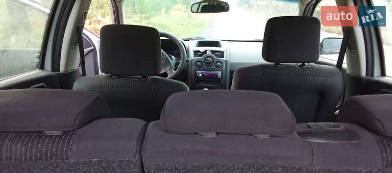 Хэтчбек Renault Megane 2004 в Золочеве