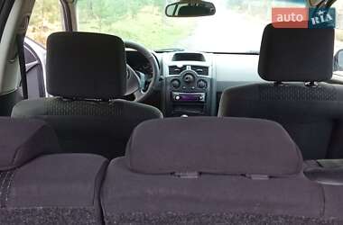 Хэтчбек Renault Megane 2004 в 