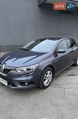 Хэтчбек Renault Megane 2016 в Львове