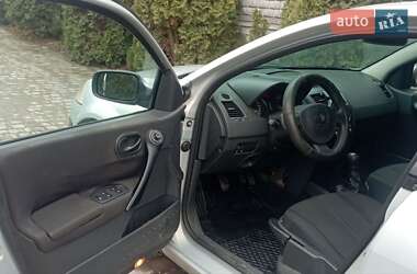 Хэтчбек Renault Megane 2004 в 