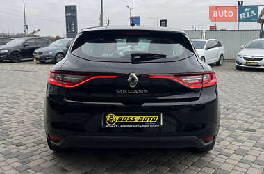 Хэтчбек Renault Megane 2017 в 