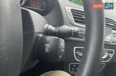 Универсал Renault Megane 2011 в 