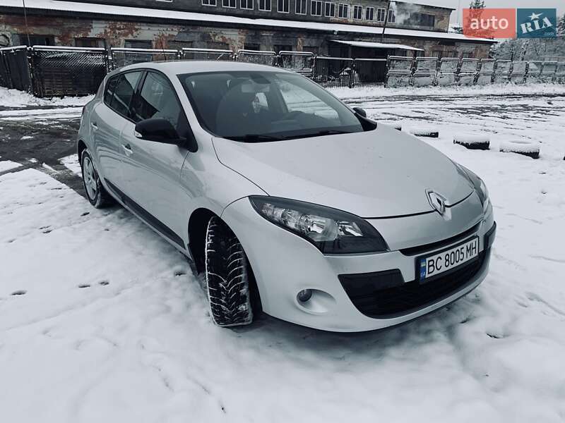 Хэтчбек Renault Megane 2012 в Золочеве