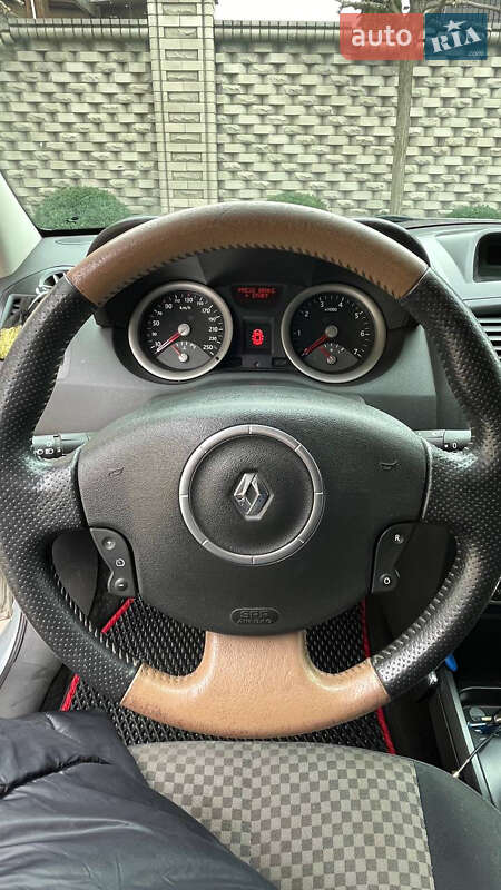 Хэтчбек Renault Megane 2003 в Тульчине