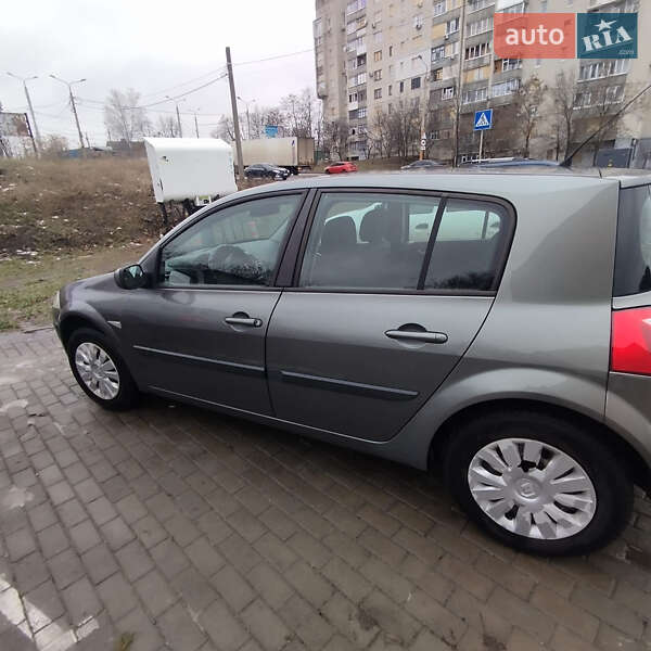 Хэтчбек Renault Megane 2003 в Сумах