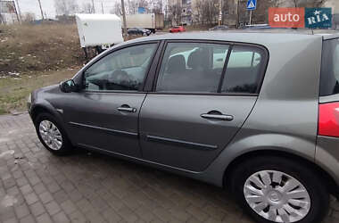 Хетчбек Renault Megane 2003 в Сумах