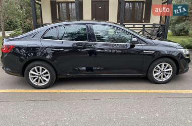 Седан Renault Megane 2019 в 