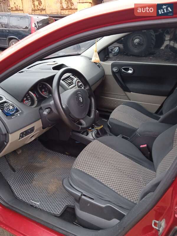 Универсал Renault Megane 2004 в Полтаве фото 13 Универсал Renault Megane 2004 в Полтаве