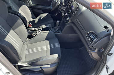Хэтчбек Renault Megane 2016 в 
