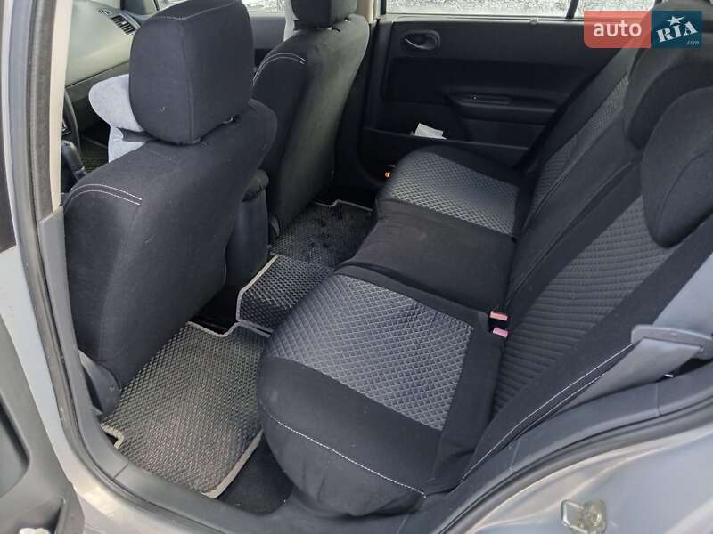 Универсал Renault Megane 2003 в Славуте фото 16 Универсал Renault Megane 2003 в Славуте