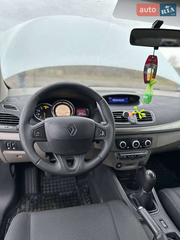 Хетчбек Renault Megane 2012 в Острозі