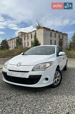 Хэтчбек Renault Megane 2011 в Иршаве