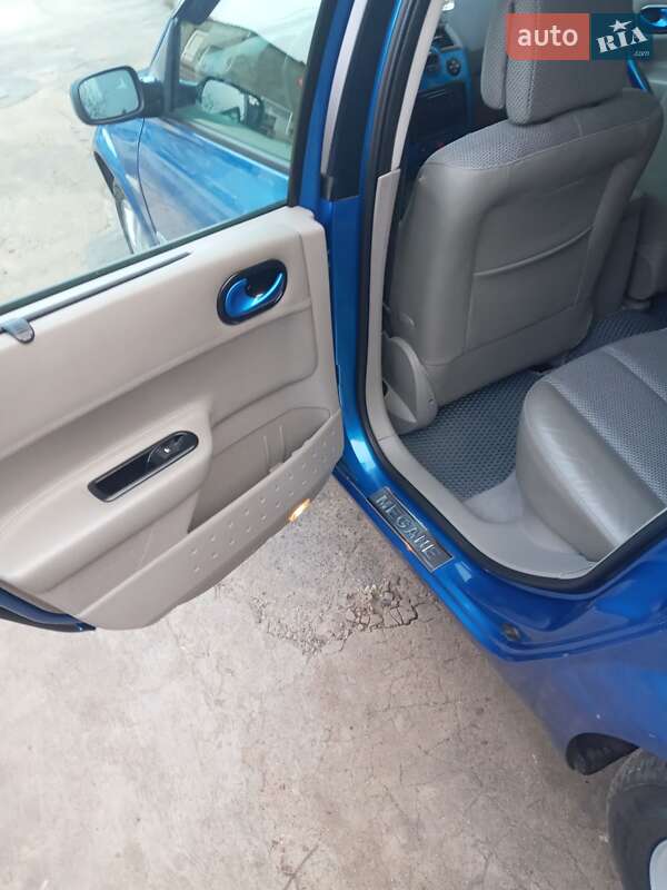 Универсал Renault Megane 2005 в Николаеве фото 44 Универсал Renault Megane 2005 в Николаеве