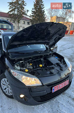 Универсал Renault Megane 2010 в Валках