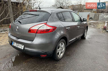 Хэтчбек Renault Megane 2010 в 
