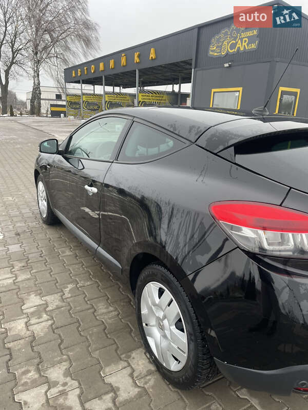 Хэтчбек Renault Megane 2011 в Липовце