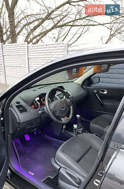 Хетчбек Renault Megane 2009 в 