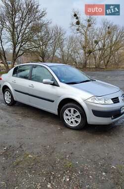 Седан Renault Megane 2005 в Ромнах