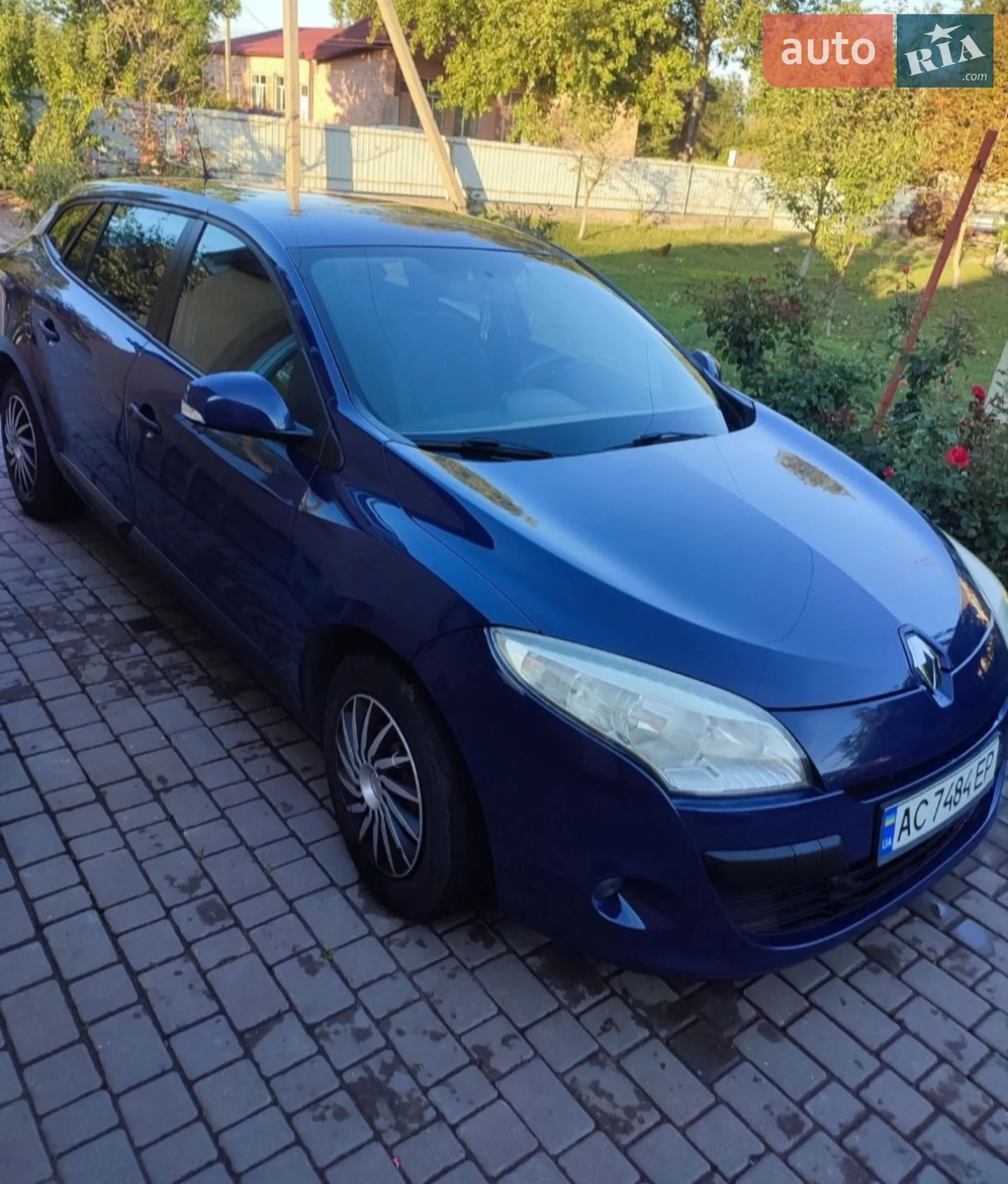 2010 Renault Megane - мініатюра 2