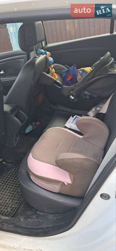 Универсал Renault Megane 2011 в Долине