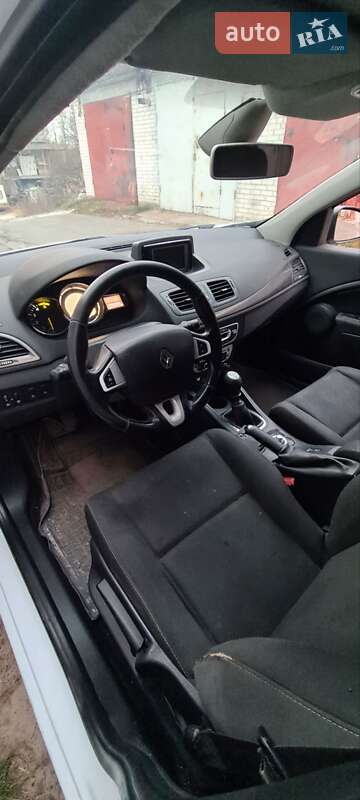 Хэтчбек Renault Megane 2012 в Киеве фото 10 Хэтчбек Renault Megane 2012 в Киеве