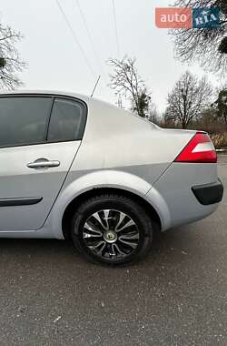 Седан Renault Megane 2004 в 