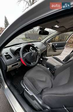 Седан Renault Megane 2004 в 