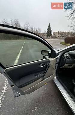 Седан Renault Megane 2004 в 