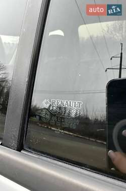 Седан Renault Megane 2004 в 
