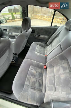 Седан Renault Megane 1999 в 