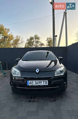 Хетчбек Renault Megane 2011 в 