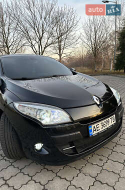 Хетчбек Renault Megane 2011 в 