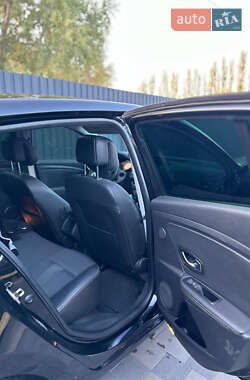 Хетчбек Renault Megane 2011 в 