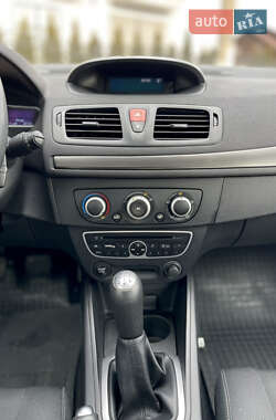 Хэтчбек Renault Megane 2008 в 