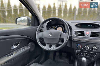 Хэтчбек Renault Megane 2008 в 