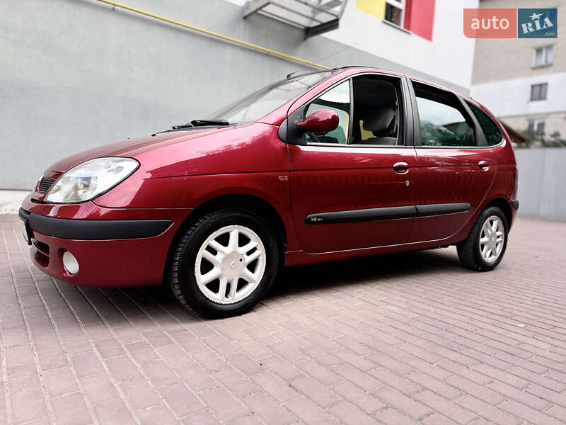 Хэтчбек Renault Megane 2003 в Казатине