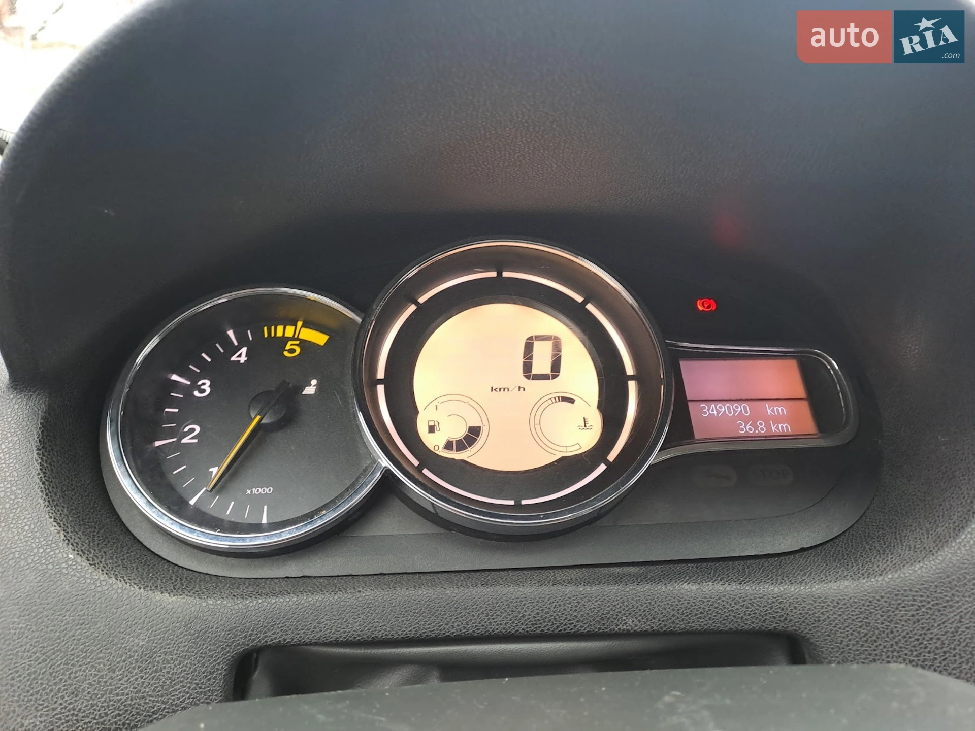2012 Renault Megane - мініатюра 9