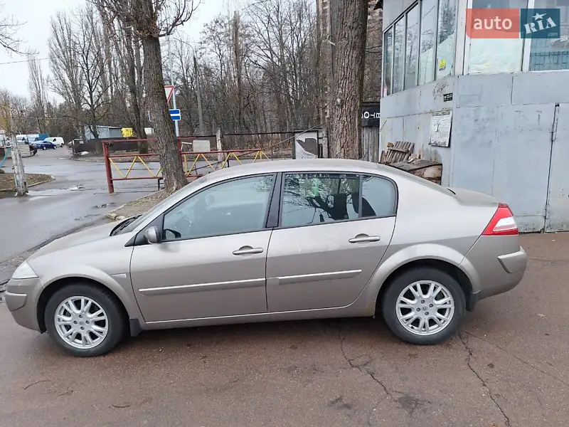 Седан Renault Megane 2008 в 