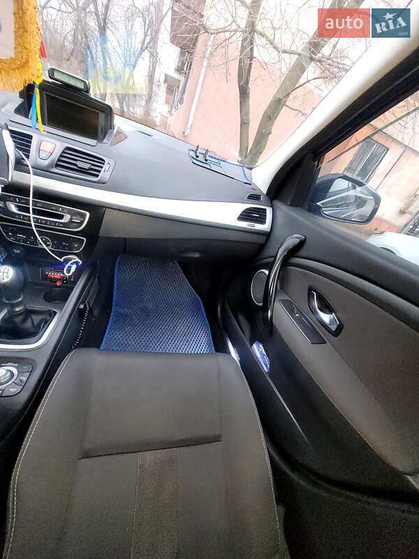 Універсал Renault Megane 2009 в Кривому Розі фото 17 Універсал Renault Megane 2009 в Кривому Розі