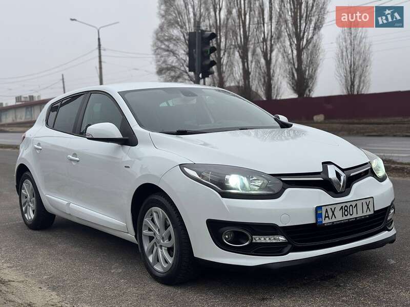 Хэтчбек Renault Megane 2015 в 