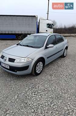 Седан Renault Megane 2004 в Хотине