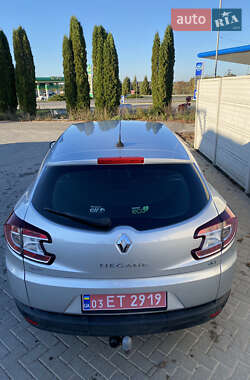 Универсал Renault Megane 2011 в Буске