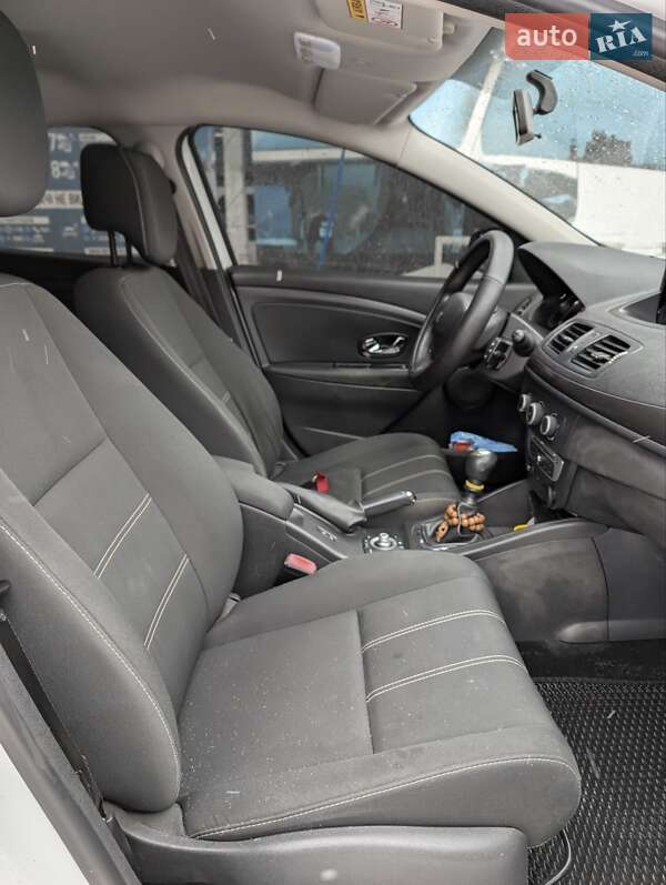 Хэтчбек Renault Megane 2015 в Конотопе фото 9 Хэтчбек Renault Megane 2015 в Конотопе