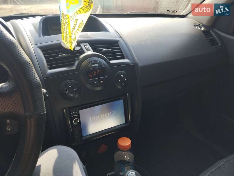 Седан Renault Megane 2004 в Кривому Розі